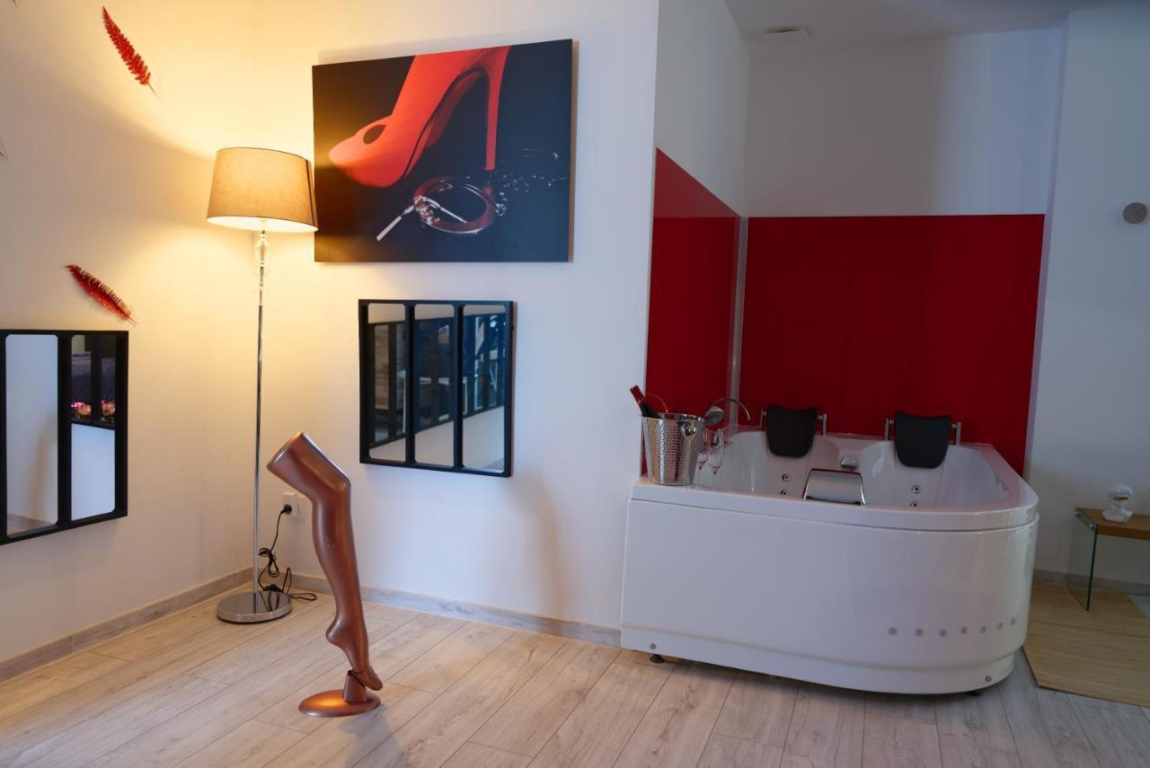 Suite Les Folies Douces & Spa By Nancyintimelounge Exteriér fotografie