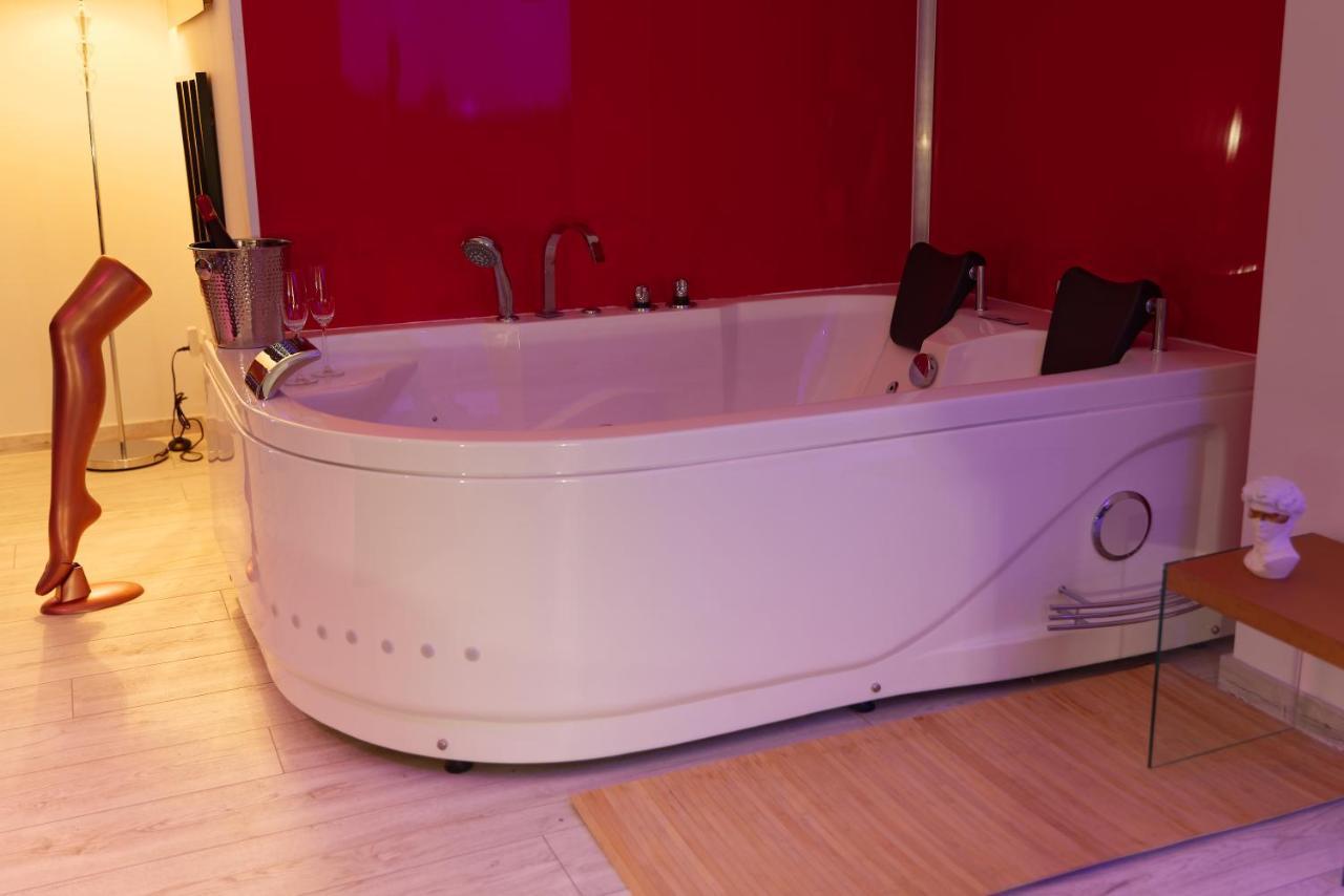 Suite Les Folies Douces & Spa By Nancyintimelounge Exteriér fotografie